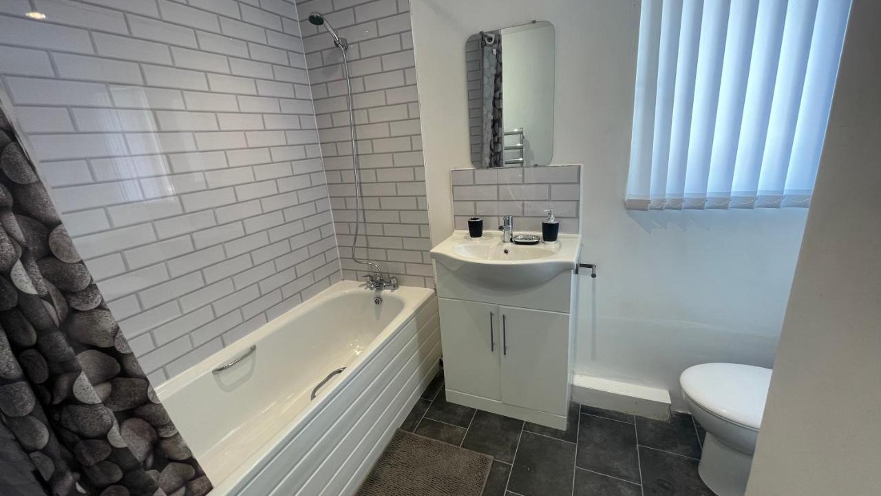 Ryan Air I Bnb - Lfc Apartments Liverpool Ngoại thất bức ảnh