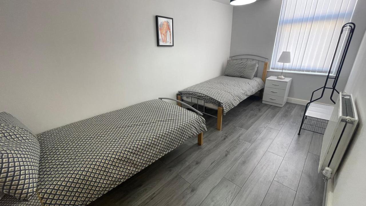 Ryan Air I Bnb - Lfc Apartments Liverpool Ngoại thất bức ảnh