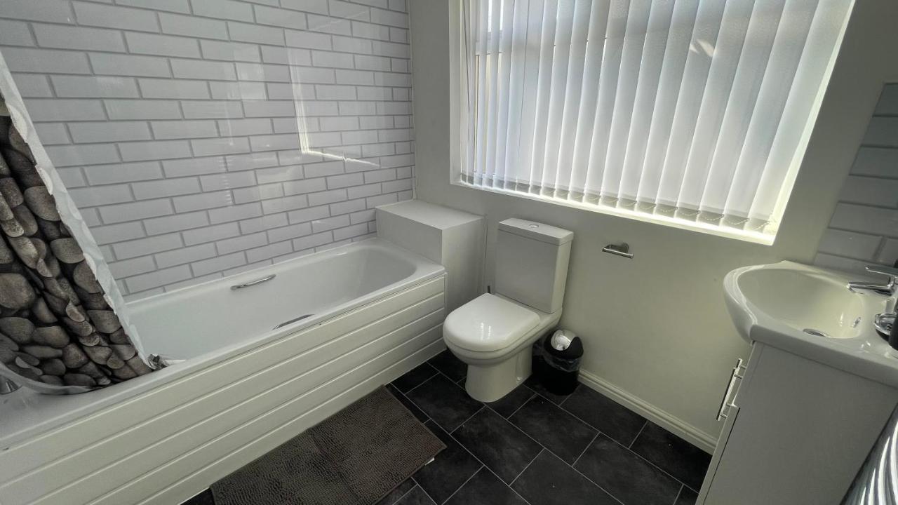 Ryan Air I Bnb - Lfc Apartments Liverpool Ngoại thất bức ảnh
