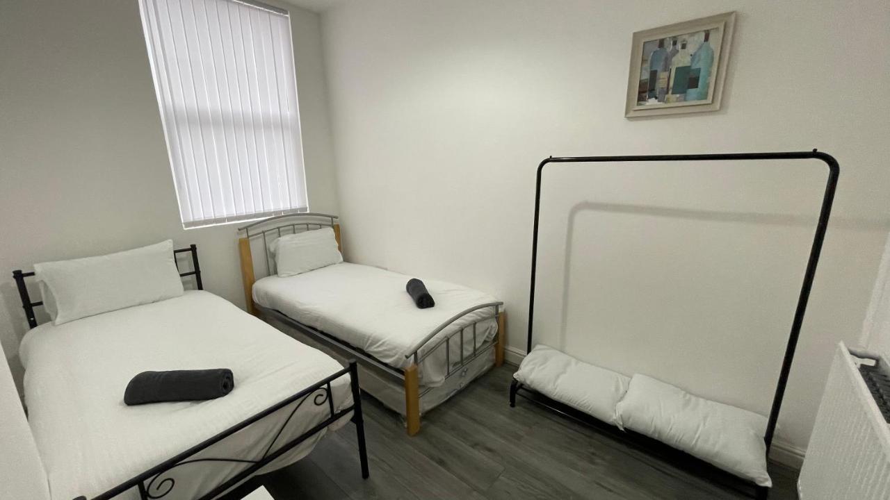 Ryan Air I Bnb - Lfc Apartments Liverpool Ngoại thất bức ảnh